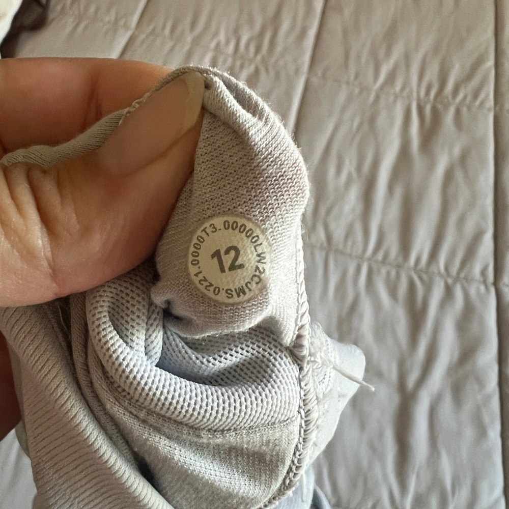 Lululemon Energy Bra Long Line *Medium Support, B/C Cup - Picture 7 of 7